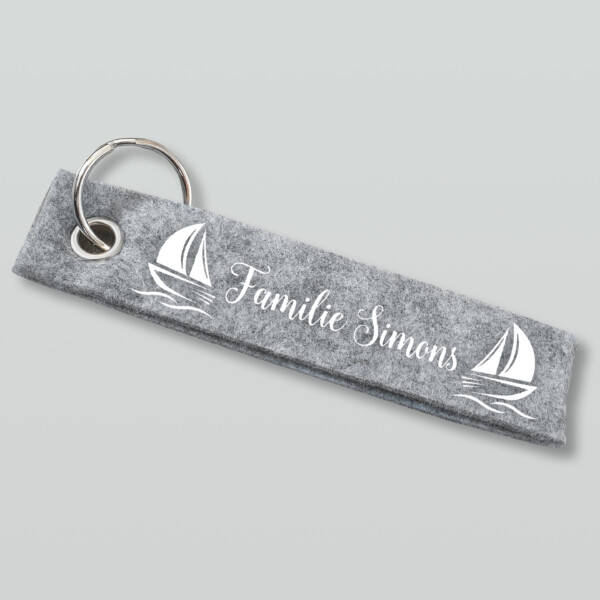 Segelboot Schlüsselanhänger personalisiert mit Wunschtext, Segeln, Anhänger mit Text, Schlüsselanhänger, Geschenkidee, Boot – Bild 1