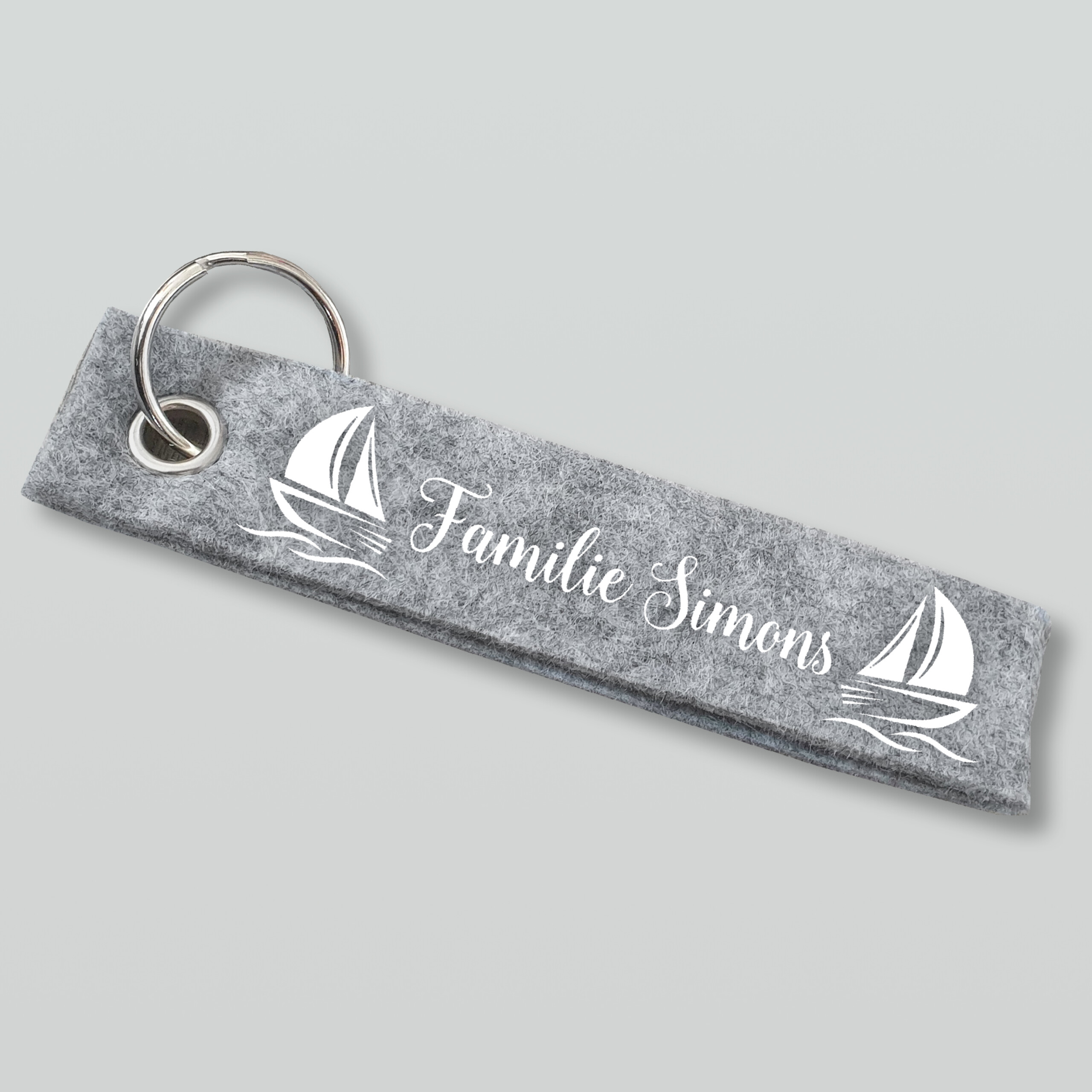 Segelboot Schlüsselanhänger personalisiert mit Wunschtext, Segeln, Anhänger mit Text, Schlüsselanhänger, Geschenkidee, Boot – Bild 1
