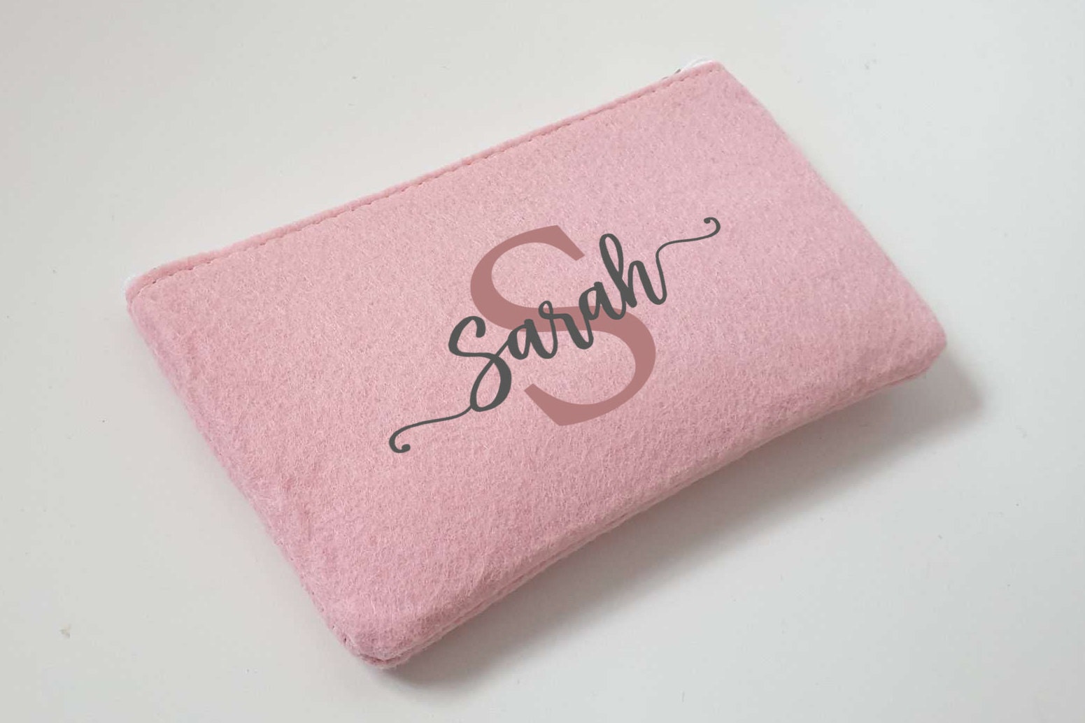 Kleine Kosmetiktasche aus Filz 18x10 cm | Personalisiert | Schminktasche mit Namen | Kulturtasche | Filz-Mäppchen | Geschenk | Beauty Bag – Bild 3