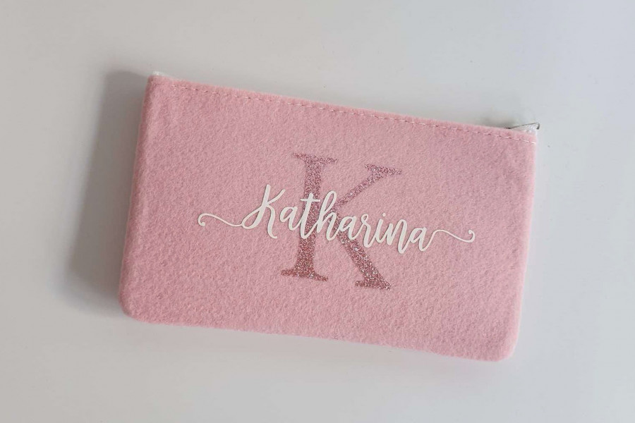 Kleine Schminktasche aus Filz 18x10 cm | Personalisiert | Kosmetiktasche mit Namen | Stifte Tasche | Filz-Mäppchen | Geschenk | Beauty Bag