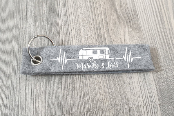 Wohnwagen Schlüsselanhänger personalisiert mit Wunschtext, Camping, Anhänger mit Text, Schlüsselanhänger, Geschenkidee – Bild 3