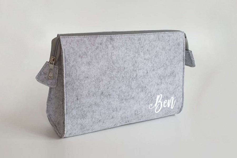 Personalisierte Kosmetiktasche aus Filz 28x19x8 cm | Kulturtasche | Schminktasche | Wickeltasche | Namen
