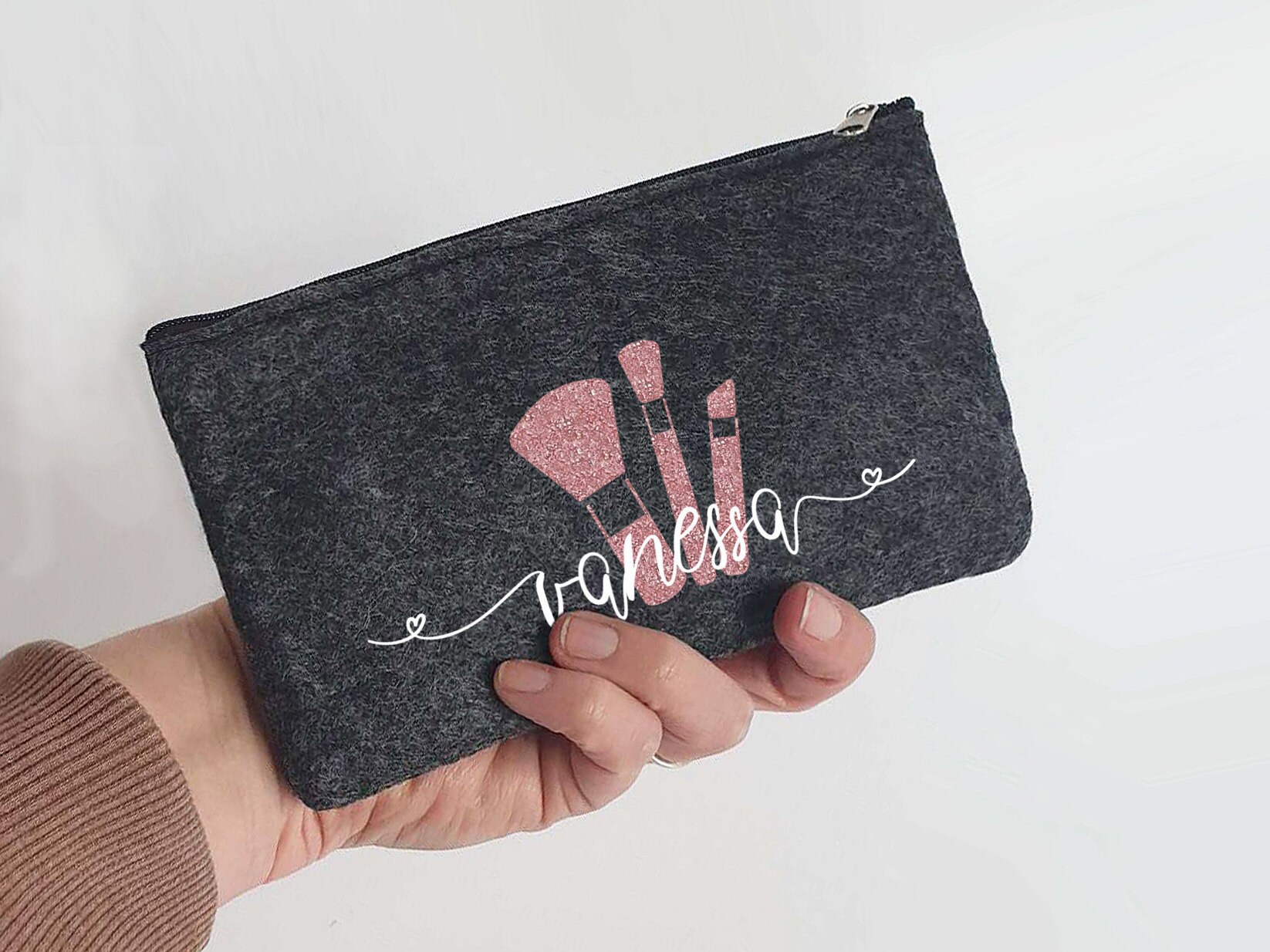 Kleine glitzernde Schminktasche aus Filz 18x10 cm | Personalisiert | Kosmetiktasche mit Namen |  Filz-Mäppchen | Geschenk | Beauty Bag – Bild 4