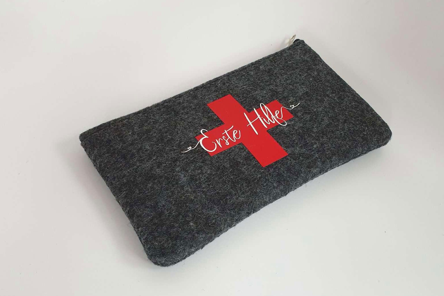Kleine Erste Hilfe Tasche aus Filz 18x10 cm | Personalisiert mit Wunschtext | für Pflaster etc. | Filz-Notfall-Tasche | Geschenk – Bild 9