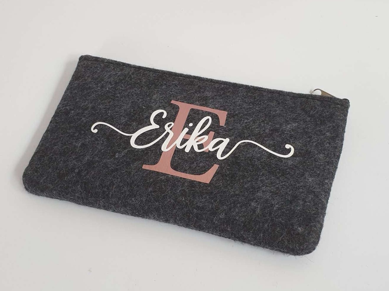 Kleine Schminktasche aus Filz 18x10 cm | Personalisiert | Kosmetiktasche mit Namen | Kulturtasche | Filz-Mäppchen | Geschenk | Beauty Bag – Bild 3