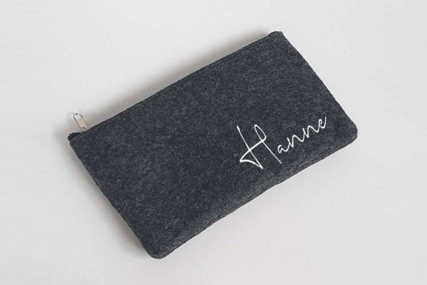 Graue Schminktasche aus Filz 18x10 cm | Personalisiert | Kosmetiktasche mit Namen | Kulturtasche | Filz-Mäppchen | Geschenk | Beauty Bag – Bild 6