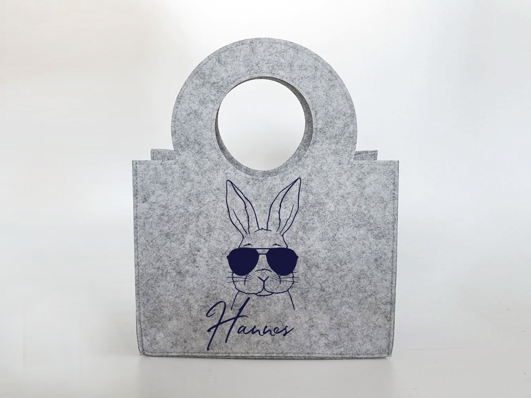 Personalisierte Oster-Tasche aus Filz 27 x 13 x 21 cm | Hase mit Sonnenbrille | Tasche mit Namen | Ostertasche | Geschenk | Ostern – Bild 2
