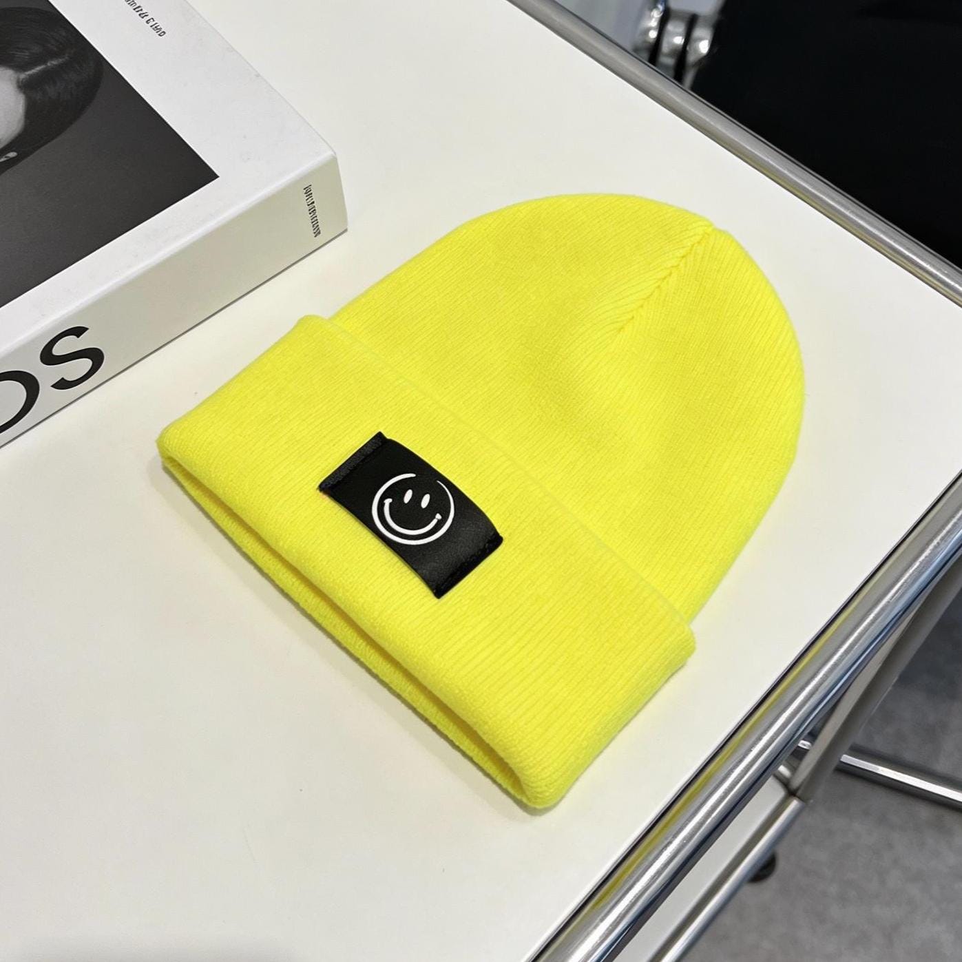 Kinder Mütze Smiley | Hipster Beanie | Mütze | Wintermütze | Neon gelbe Mütze mit Smiley | Winter – Bild 9