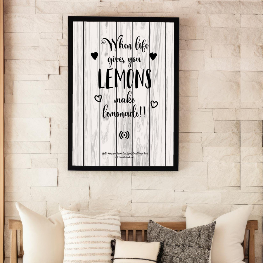Stilvolles „Make Lemonade“-Poster mit integriertem NFC-Chip. Einfach scannen und dein persönliches, digitales Freundebuch öffnen.
