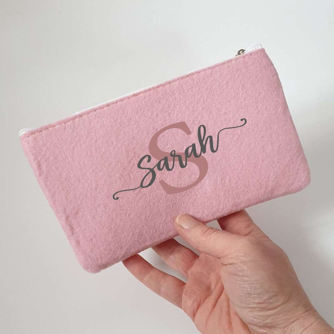 Kleine Kosmetiktasche aus Filz 18x10 cm | Personalisiert | Schminktasche mit Namen | Kulturtasche | Filz-Mäppchen | Geschenk | Beauty Bag