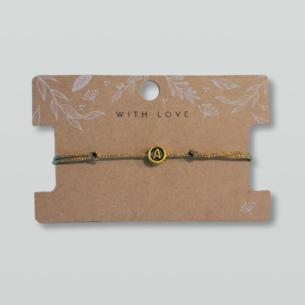 Geflochtenes Macramé Armband mit deinem Wunschbuchstaben. Orange grün metallic - Personalisiert - in mehreren Farben erhältlich – Bild 1