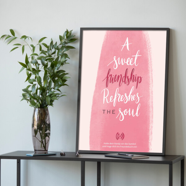 Stilvolles „Friendship“ Poster mit integriertem NFC-Chip. Einfach scannen und dein persönliches, digitales Freundebuch öffnen.