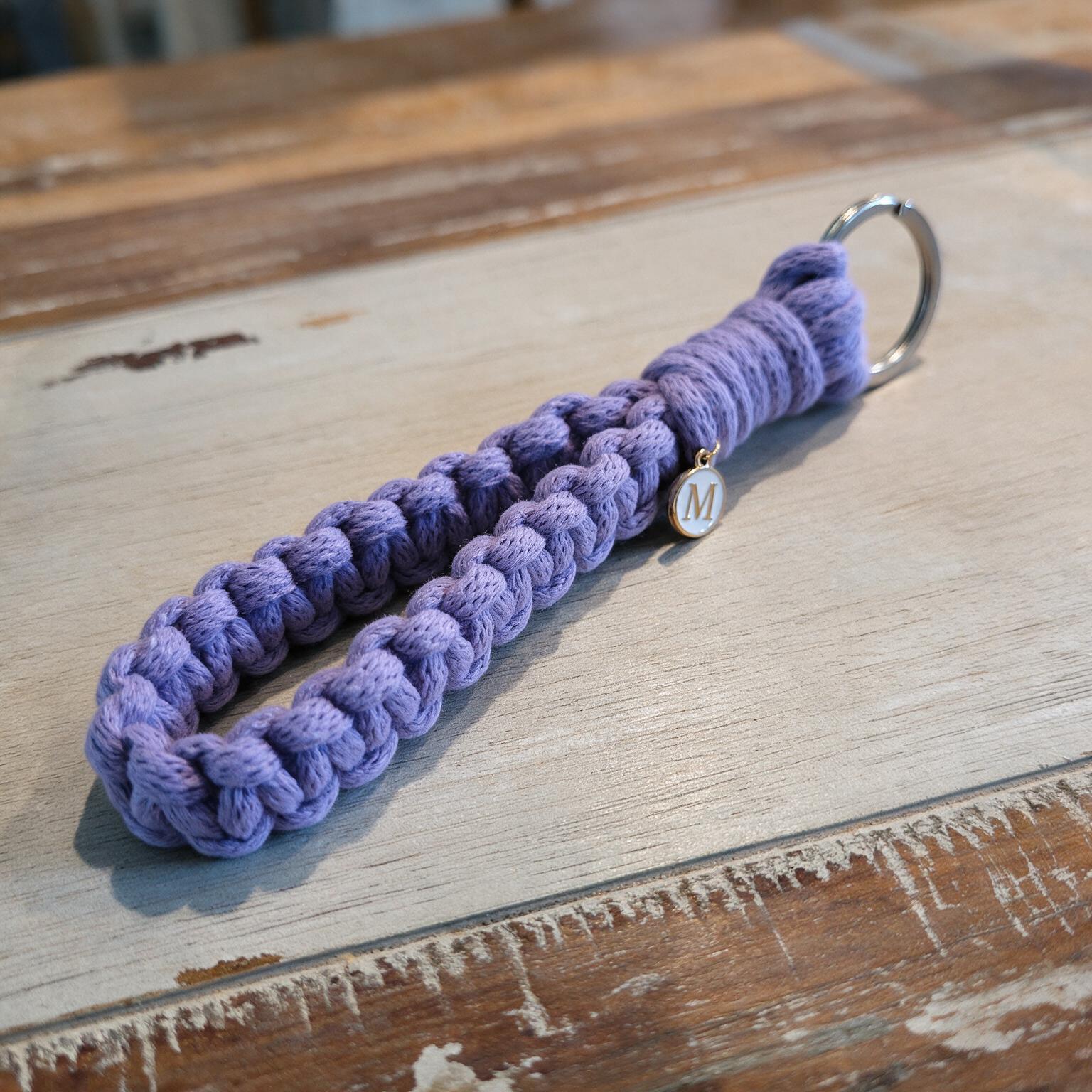 Dein personalisierter Makramee-Schlüsselanhänger - Handmade mit Herz – Bild 3